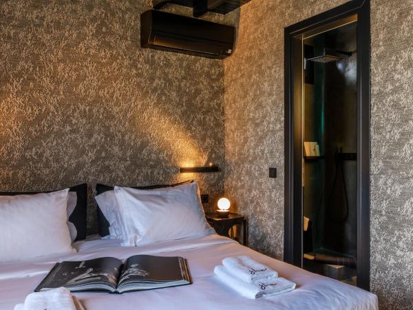 She Mykonos Boutique Hotel : photo 2 de la chambre chambre double deluxe avec balcon - vue sur mer