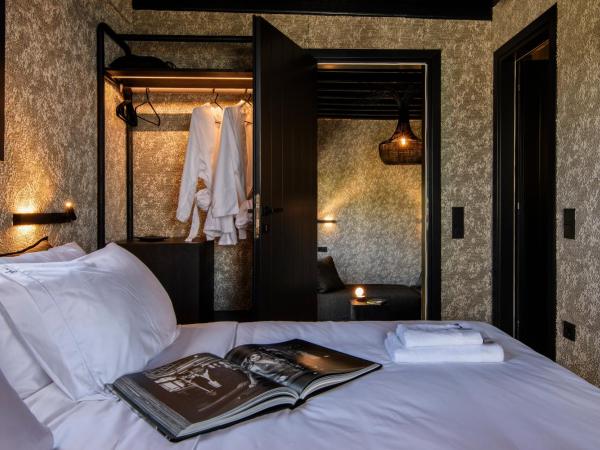 She Mykonos Boutique Hotel : photo 3 de la chambre suite lit queen-size – vue sur mer