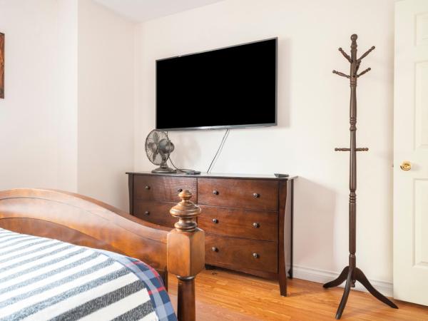 Fraser River Richmond Bed and Breakfast : photo 3 de la chambre chambre lit queen-size