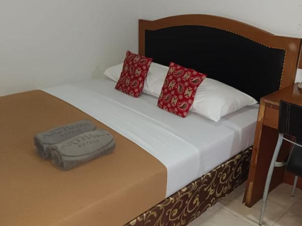 Karsa Utama Hotel : photo 9 de la chambre chambre double ou lits jumeaux supérieure