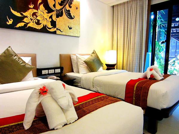 Yantarasri Resort : photo 8 de la chambre chambre lits jumeaux exécutive côté piscine