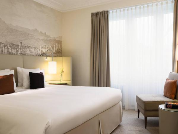Renaissance Lucerne Hotel : photo 3 de la chambre chambre standard avec 1 lit king-size