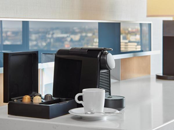 Delta Hotels by Marriott Calgary Downtown : photo 5 de la chambre deluxe premium queen room with two queen beds