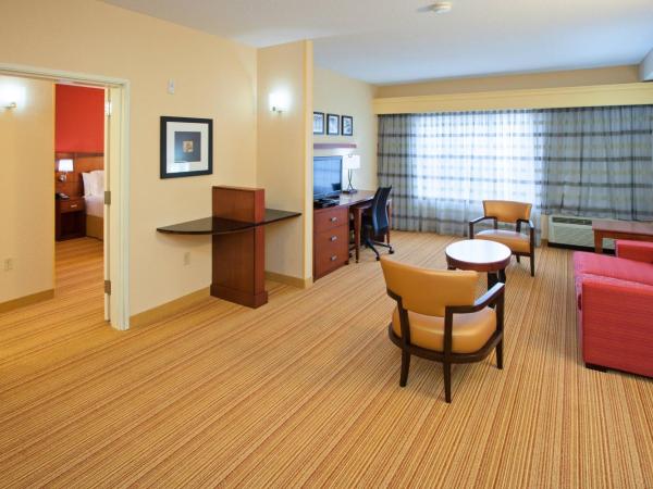 Courtyard Louisville Northeast : photo 2 de la chambre suite 1 chambre lit king-size