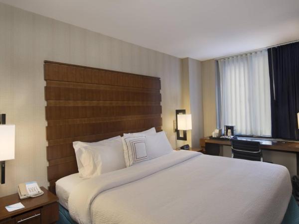 Fairfield Inn & Suites by Marriott New York Manhattan/Fifth Avenue : photo 1 de la chambre chambre lit king-size