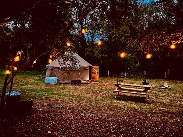 Acre & Shelter Yurt and Bell Tents at Bramham Horse Trials : photo 3 de la chambre tente
