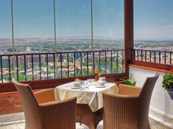 Hotel Mirador Arabeluj : photo 3 de la chambre cave avec vue (4 adultes) 