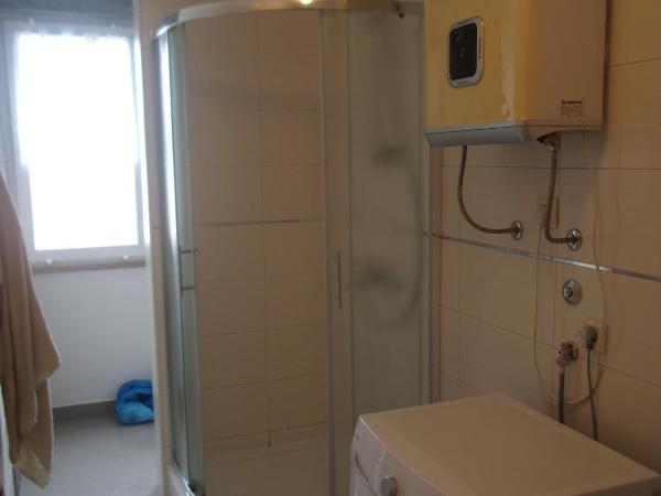 Rooms Port : photo 4 de la chambre lit simple dans dortoir pour femmes