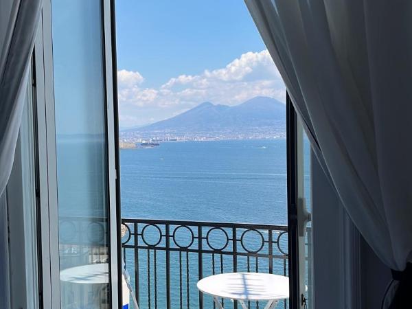 M'incanto B&B : photo 1 de la chambre chambre double avec balcon - vue sur mer