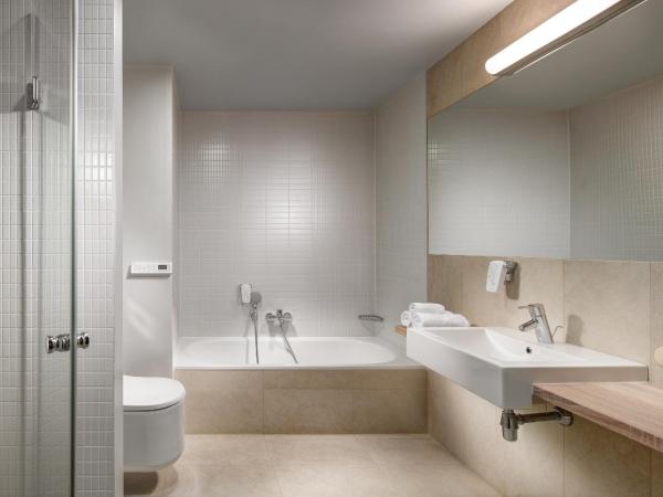 Quality Hotel Ostrava City : photo 1 de la chambre suite junior avec parking gratuit