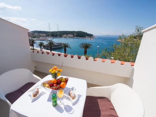 Hotel Biokovo : photo 4 de la chambre chambre double avec balcon - vue sur mer