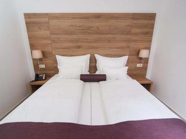 Hotel Biokovo : photo 1 de la chambre chambre double - vue sur montagne