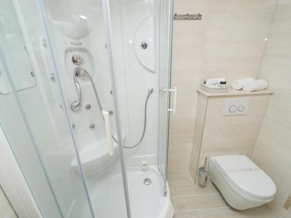 Hotel Biokovo : photo 7 de la chambre chambre double - vue sur montagne