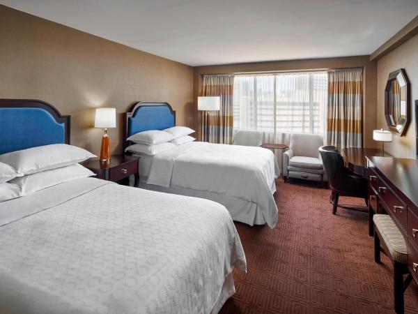 Sheraton Inner Harbor Hotel : photo 1 de la chambre chambre traditionnelle 2 lits doubles - vue sur ville