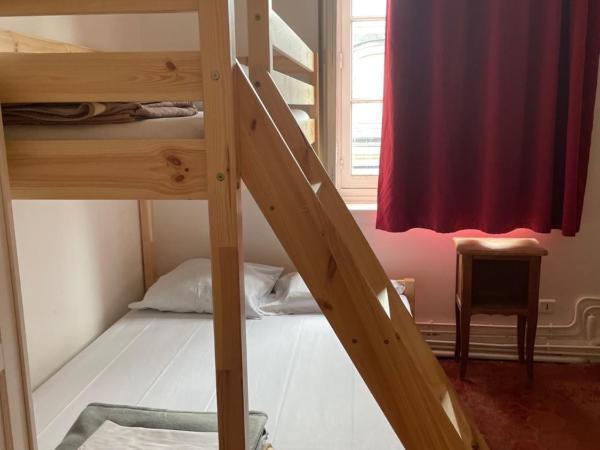 Tiers lieu de l'Ermitage : photo 1 de la chambre chambre deluxe (2 adultes + 1 enfant)