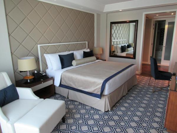 Taj Dubai : photo 7 de la chambre suite de luxe - vue sur la burj