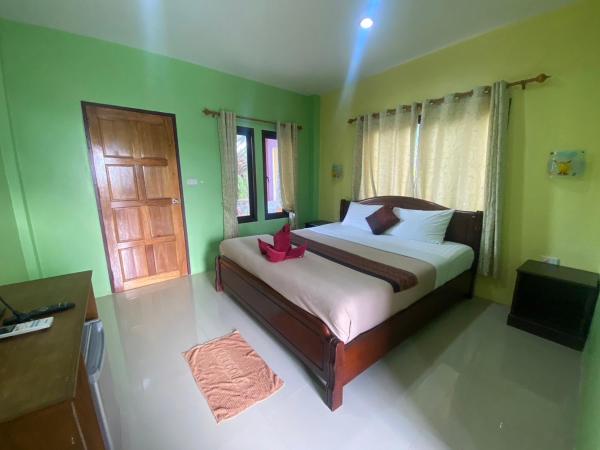 Lanta New Beach Bungalows - SHA Plus : photo 2 de la chambre chambre double standard avec balcon 