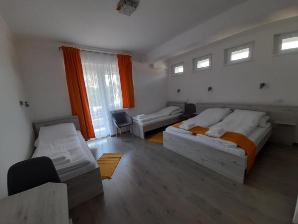 Orion Panzió : photo 5 de la chambre chambre familiale standard