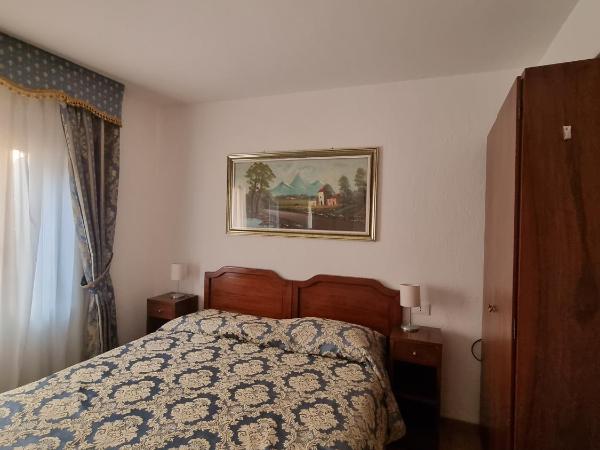 Albergo Casa Peron : photo 6 de la chambre chambre double ou lits jumeaux avec salle de bains commune