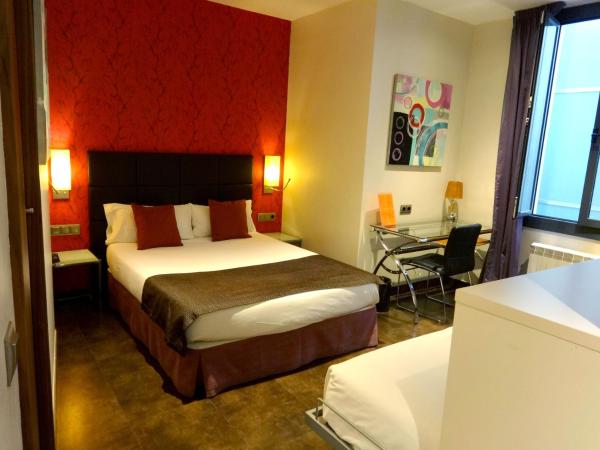 Hotel Lloret Ramblas : photo 1 de la chambre chambre triple supérieure