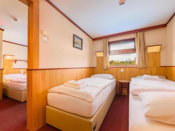 Fortuna Boat Hotel Budapest : photo 3 de la chambre cabine triple standard sur bateau