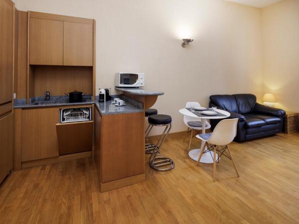 Dynasty Suites Downtown Apartments : photo 9 de la chambre appartement standard