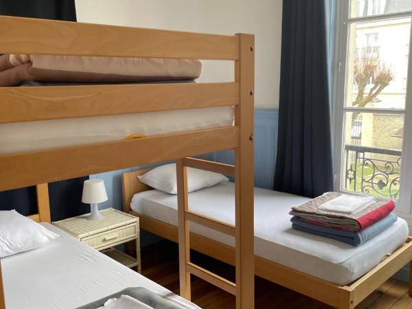 Tiers lieu de l'Ermitage : photo 1 de la chambre chambre triple