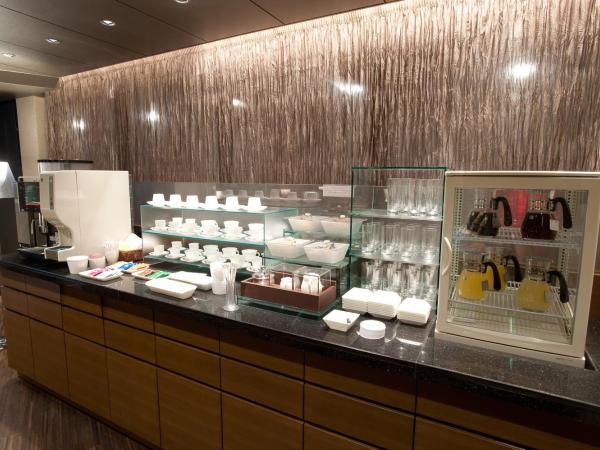 Hotel Granvia Osaka-JR Hotel Group : photo 8 de la chambre Étage exécutif - chambre double de 25,8 m² - non-fumeurs - vue sur environs