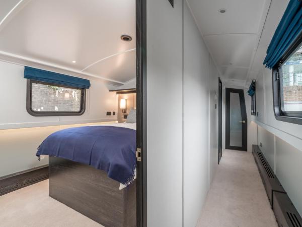 ALTIDO Elegant houseboat near Canary Wharf : photo 2 de la chambre maison 2 chambres