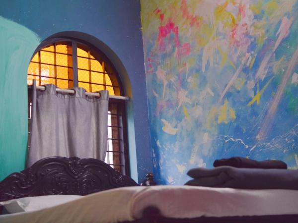 Santa Maria Hostel, Fort Kochi : photo 9 de la chambre chambre double deluxe avec baignoire