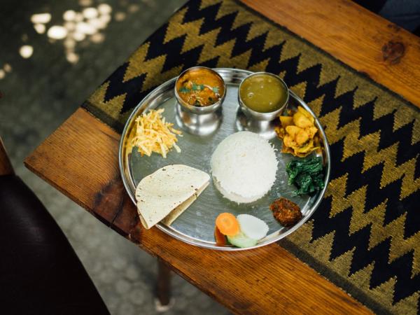 Omana Hotel : photo 1 de la chambre chambre lit king-size - vue sur jardin