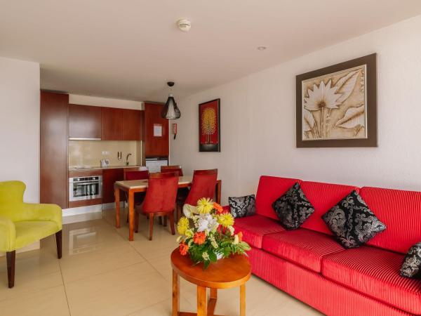 Muthu Clube Praia da Oura : photo 5 de la chambre appartement 1 chambre de luxe - vue sur mer ou piscine (2 adultes)