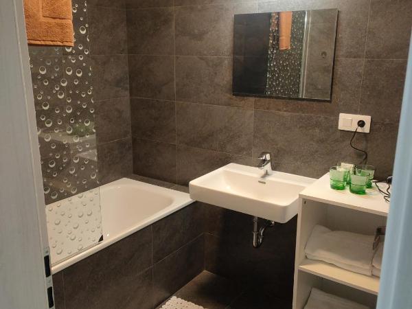 Sun-House Pension&Restaurant -ParkingFree- : photo 10 de la chambre chambre familiale deluxe