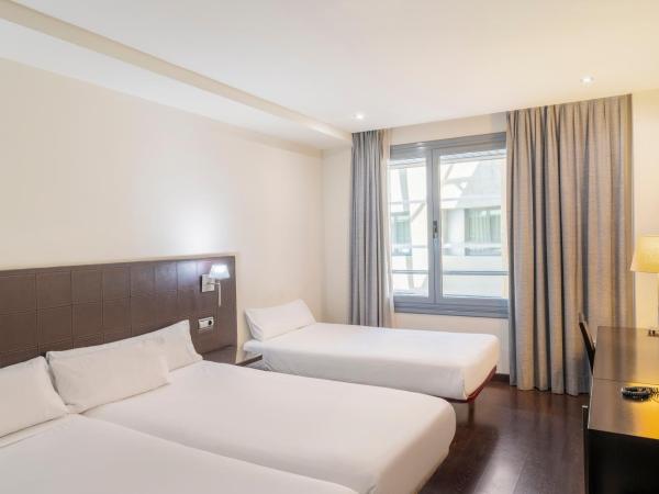 Iberik Santo Domingo Plaza Hotel : photo 2 de la chambre chambre double avec lit d'appoint