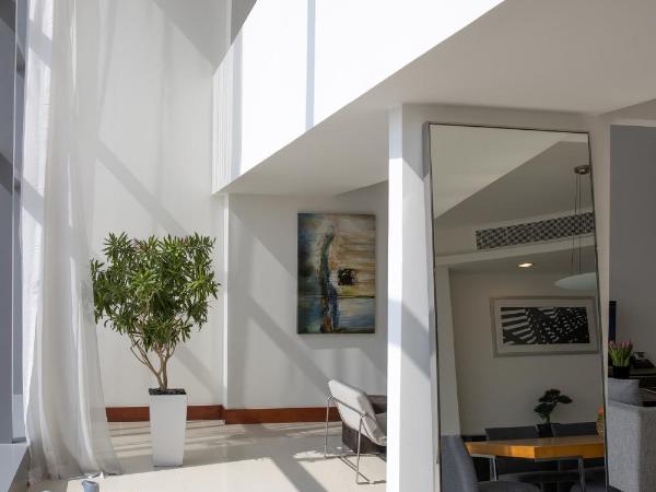 Jumeirah Living World Trade Centre Dubai : photo 5 de la chambre résidence galerie 3 chambres en duplex avec bain à remous privé