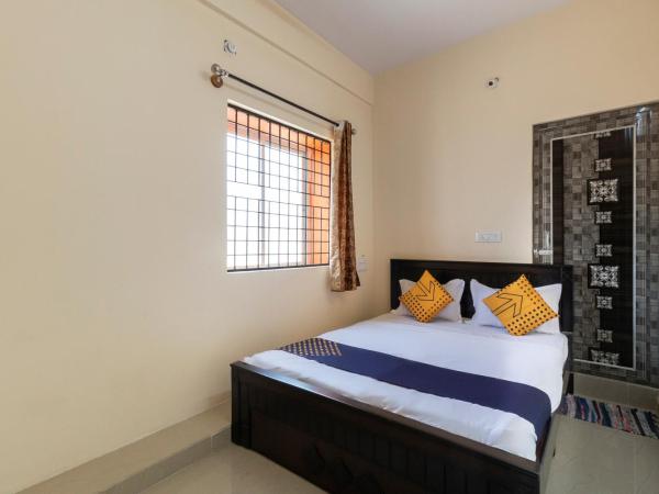 SPOT ON 71449 Ssr Lodging And Boarding : photo 2 de la chambre chambre double ou lits jumeaux Économique