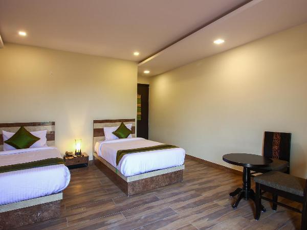 Treebo Address Inn, Banjara Hills : photo 1 de la chambre [sanitized] deluxe double or twin room