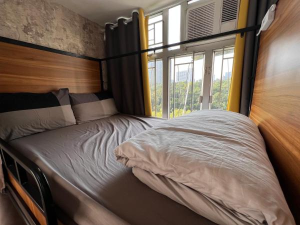 Urban Pack : photo 1 de la chambre chambre quadruple Économique avec salle de bains commune