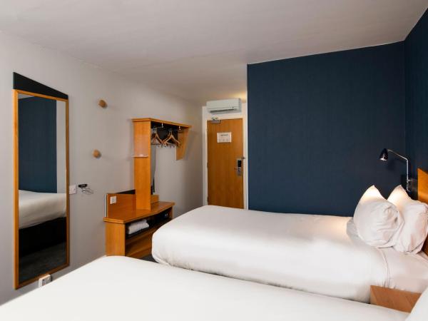 Holiday Inn Express - Glasgow - City Ctr Riverside, an IHG Hotel : photo 1 de la chambre chambre lits jumeaux