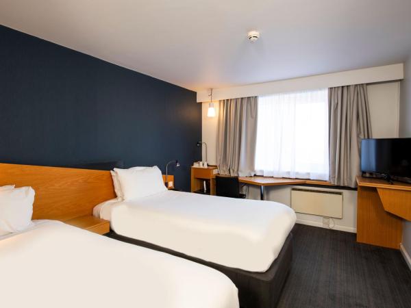 Holiday Inn Express - Glasgow - City Ctr Riverside, an IHG Hotel : photo 2 de la chambre chambre lits jumeaux