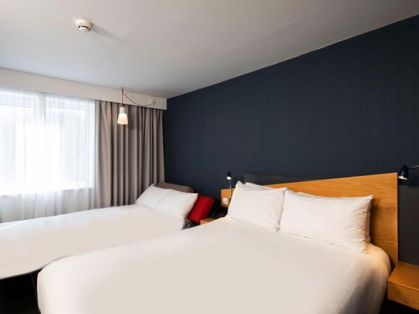 Holiday Inn Express Leeds City Centre, an IHG Hotel : photo 1 de la chambre chambre double avec canapé-lit