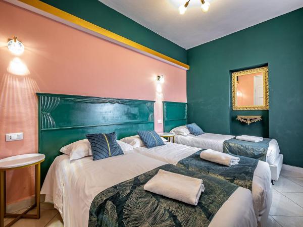 HOTEL VENETO con accesso ZTL : photo 2 de la chambre suite junior avec terrasse