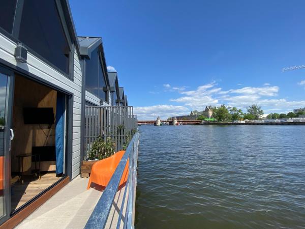 Floating Apartments - ODRA DREAM : photo 7 de la chambre appartement - vue sur lac