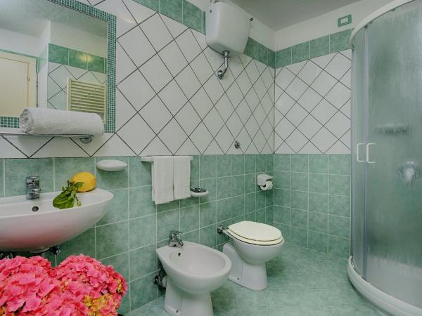 Hotel Parco Cartaromana : photo 5 de la chambre chambre quadruple