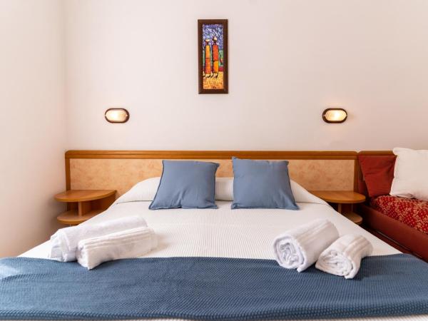 Hotel Greta B&B : photo 1 de la chambre chambre double deluxe avec lit d'appoint