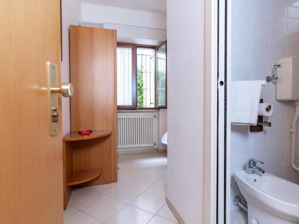 Hotel Greta B&B : photo 3 de la chambre petite chambre simple