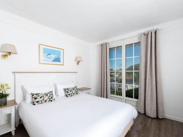 Hôtel Beau Site - Cap d'Antibes : photo 10 de la chambre grande chambre double supérieure 