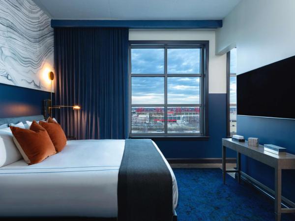 Dream Nashville, by Hyatt : photo 1 de la chambre chambre lit king-size - bronze