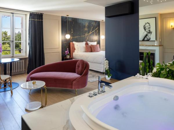 Bastide de Damien : photo 2 de la chambre suite avec jacuzzi