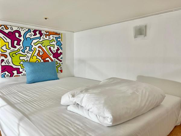 Myeongdong Merlin Hotel : photo 6 de la chambre chambre lits jumeaux - vue sur ville